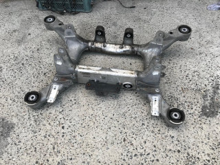 балка подвески задняя BMW 7 серия F01/F02 2010, 4.4 л., N63 B44 A, бензин, АКПП, черный, седан, 33316794666