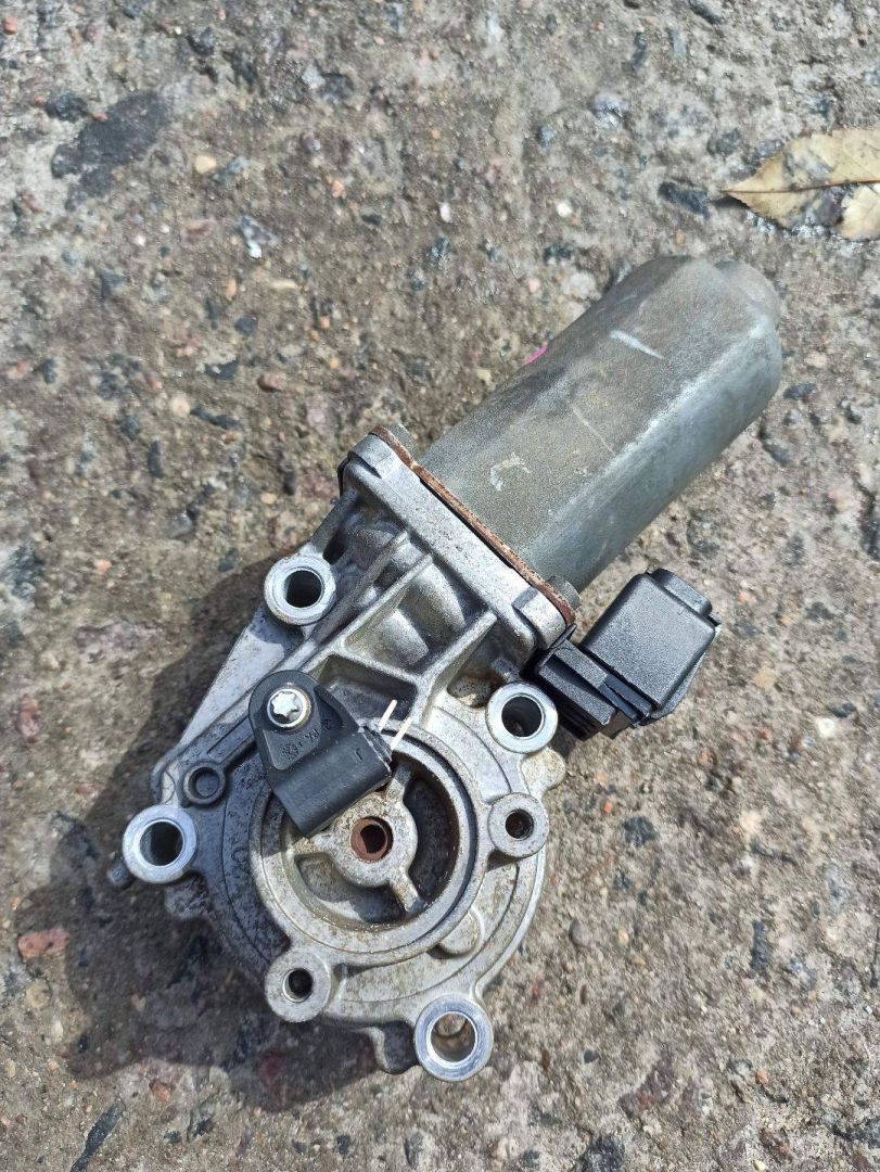 электромотор раздаточной коробки BMW X5 E53 (1999 - 2003) - фото №1