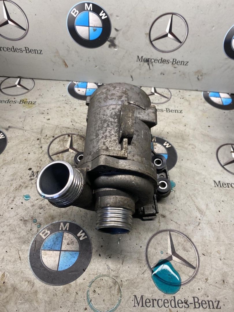 помпа BMW X3 F25 2011, 3.0 л., N52 B30, бензин, 7583836 - фото №1