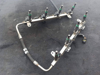 топливная рампа BMW 7 серия E65/E66/E67 [рестайлинг] 2006, белый