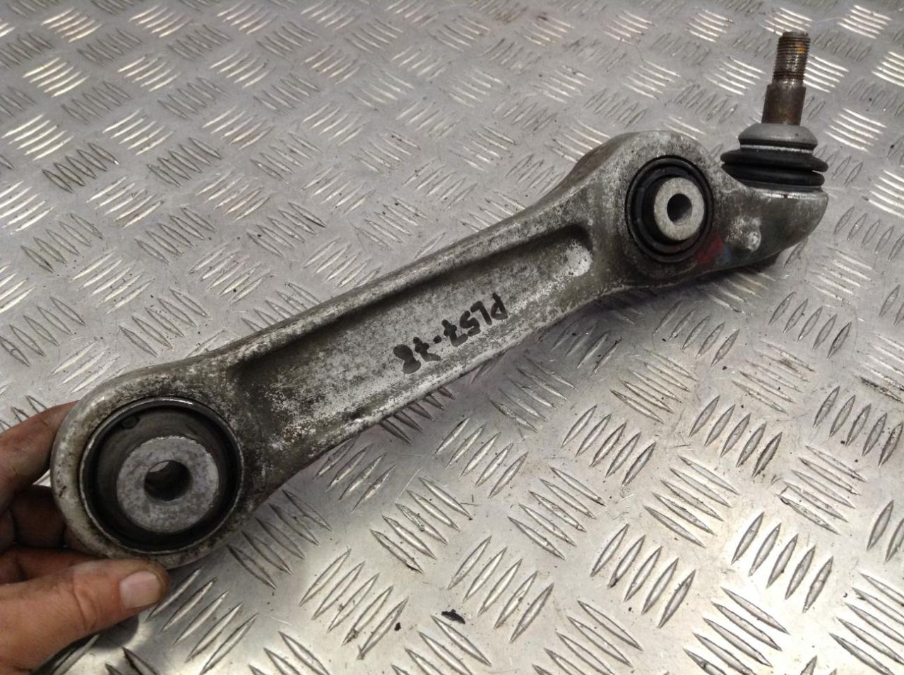 рычаг передний правый BMW 7 серия F01/F02 2009, 3.0 л., N57 D30 A, дизель, АКПП, седан - фото №1