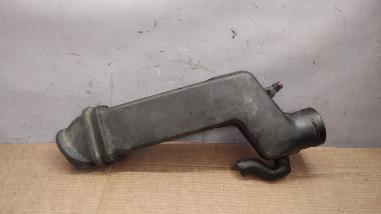 гофра инжектора Mercedes-Benz C-Класс W202/S202 1995, 1.8 л., M 111.920, бензин, 1110940091 - фото №1