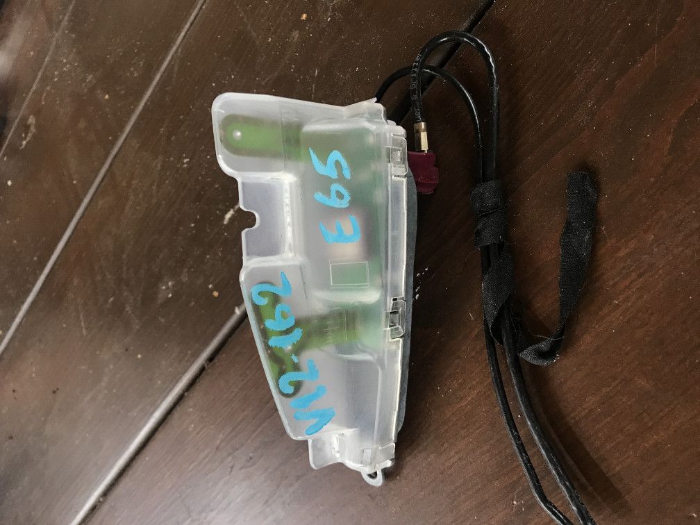 антенна BMW 7 серия E65/E66/E67 2002, 4.4 л., бензин, АКПП, седан, 6913287 - фото №1