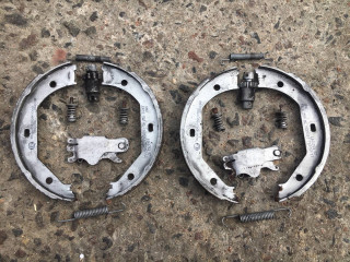 колодки стояночного тормоза BMW 3 серия F30/F31/F34 2013, 2.0 л., N47 D20 C, дизель, АКПП, хетчбэк 5 дв., правый руль, 1161761