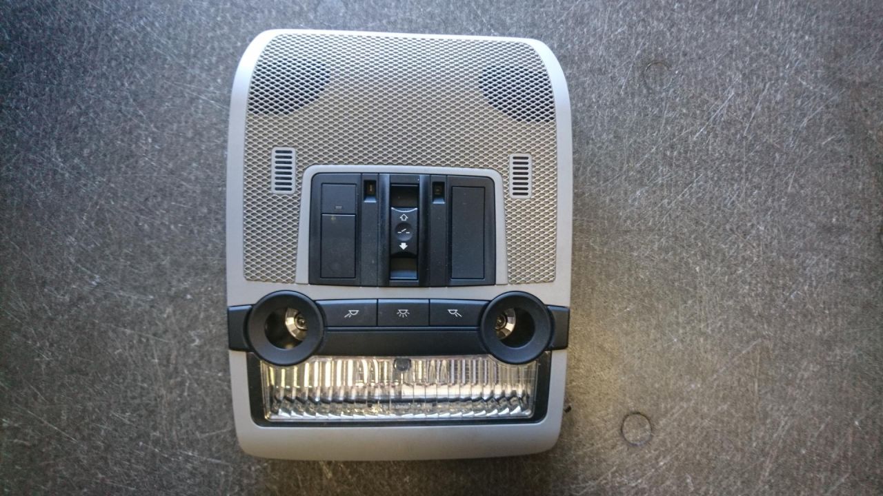 фонарь салона (плафон) BMW X6 E71/E72 2009, 4.4 л., N63 B44 A, бензин, АКПП, внедорожник 5 дв., 61319178161 - фото №1