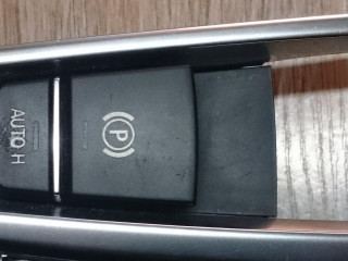 кнопка ручного тормоза (ручника) BMW 7 серия F01/F02 2009, 3.0 л., N57 D30 A, дизель, АКПП, седан, 9159997, 32143301-01