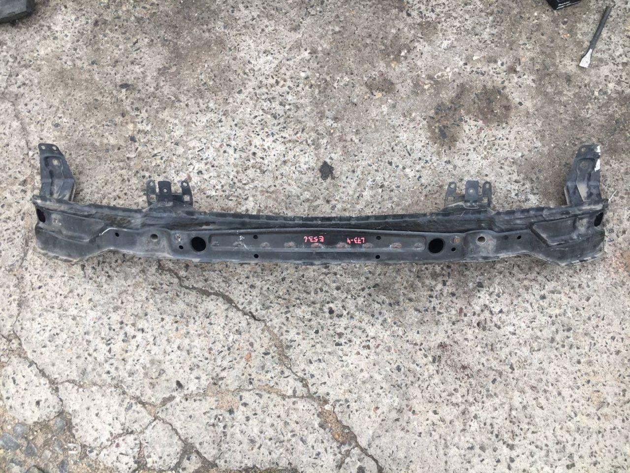 усилитель бампера переднего BMW X5 E53 2003, 3.0 л., дизель, АКПП, внедорожник 5 дв. - фото №1