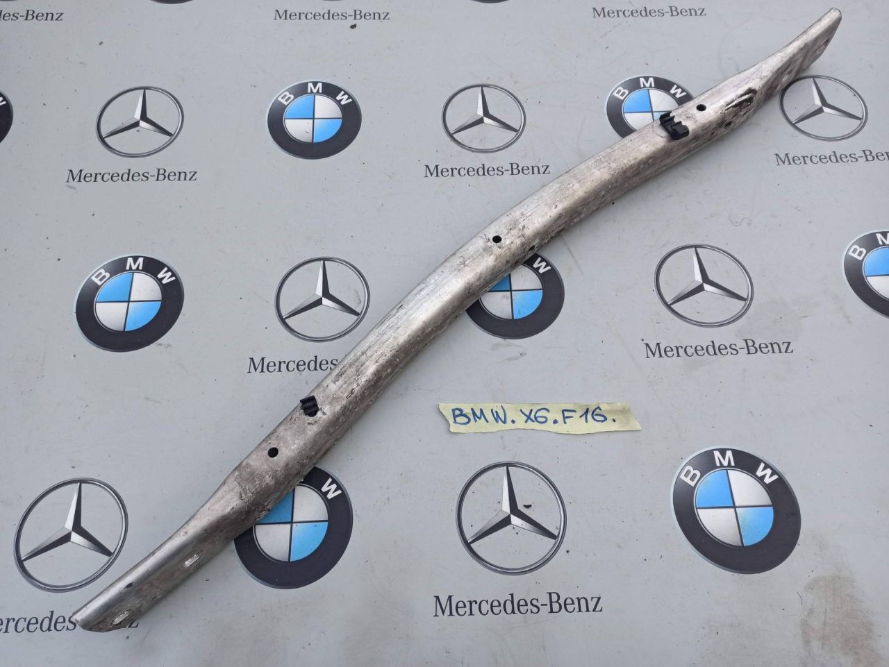 Распорка (растяжка) телевизора BMW X6 F16 2016, 3.0 л., бензин, правый руль, 7228081 - фото №1