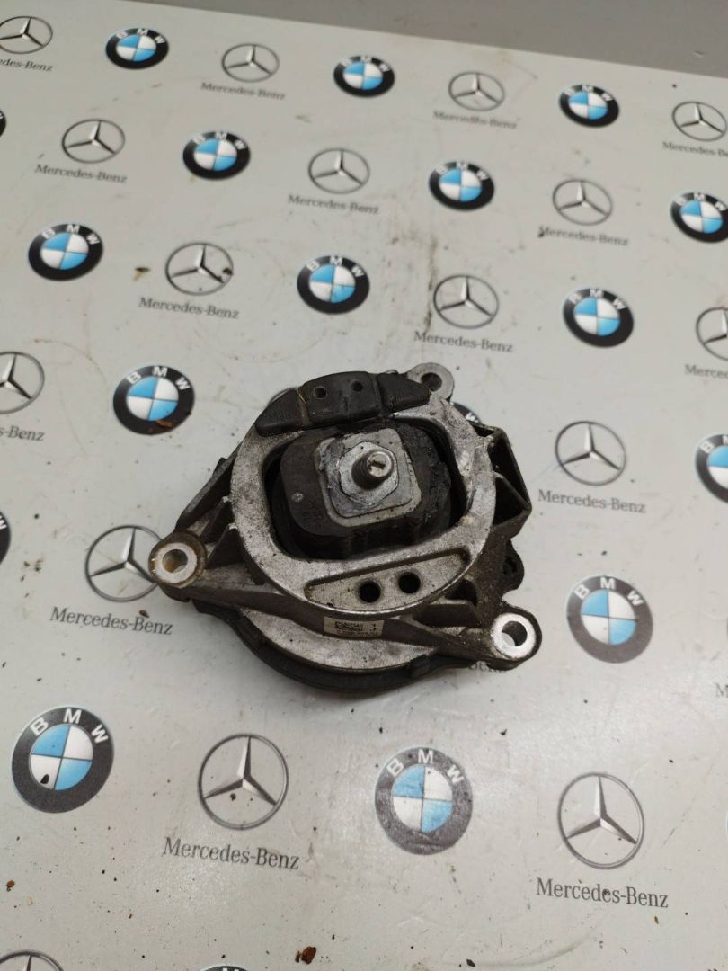 подушка крепления двигателя BMW X3 F25 2014, 2.8 л., бензин, 6856184 - фото №1