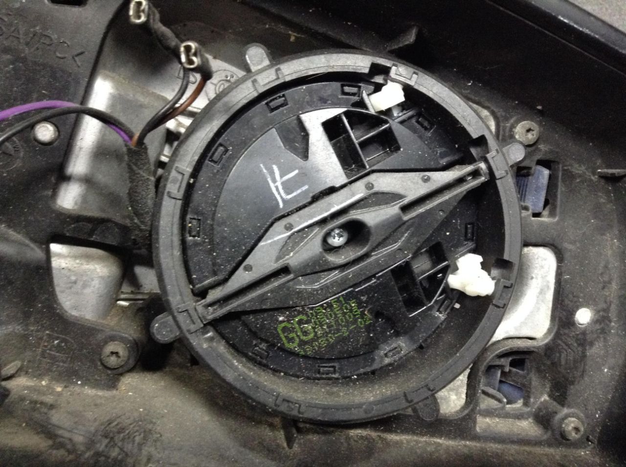 электромоторчик зеркала наружнего BMW 5 серия E60/E61 2006, 3.0 л., АКПП, седан - фото №1