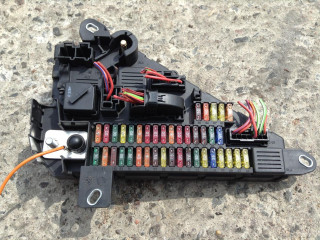 блок предохранителей BMW 5 серия E60/E61 2006, 3.0 л., дизель, АКПП, синий, седан, 6906618