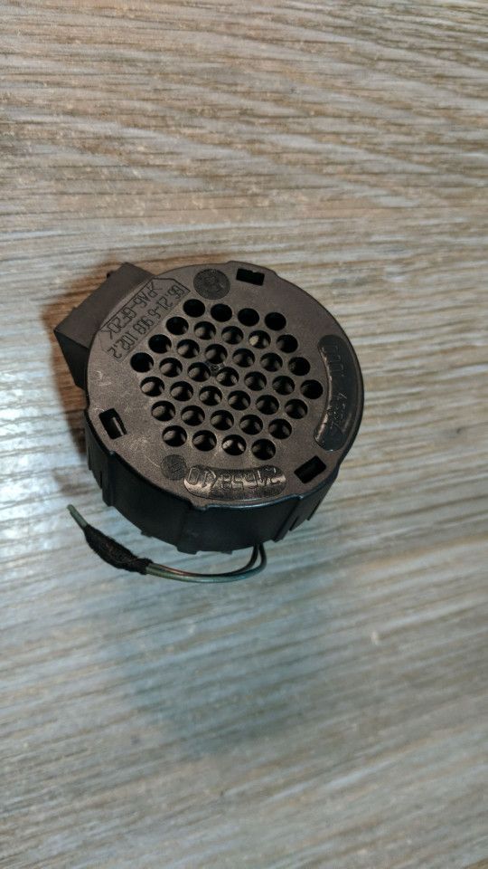 сирена (гонг) BMW 3 серия E90/E91/E92/E93 2005, 2.0 л., N46 B20 A, бензин, АКПП, седан, 66216903102, 6903102 - фото №1