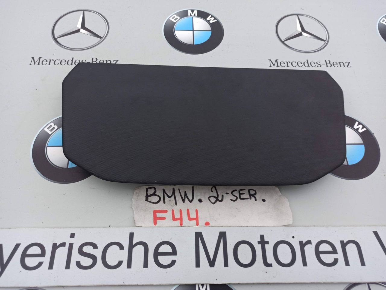 пластик BMW 2 серия F44 2020, 2.0 л., бензин, хетчбэк 5 дв., полный привод, 7475541 - фото №1