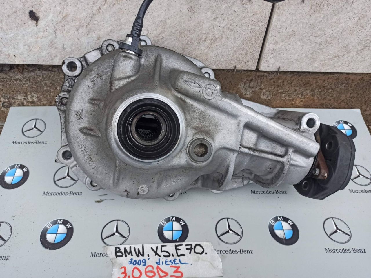 редуктор переднего моста BMW X5 E70 2009, 3.0 л., дизель, 2010824 - фото №1