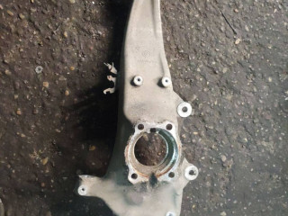 кулак поворотный левый BMW 7 серия G11/G12 2017, 3.0 л., B57 D30 A, дизель, 6879171