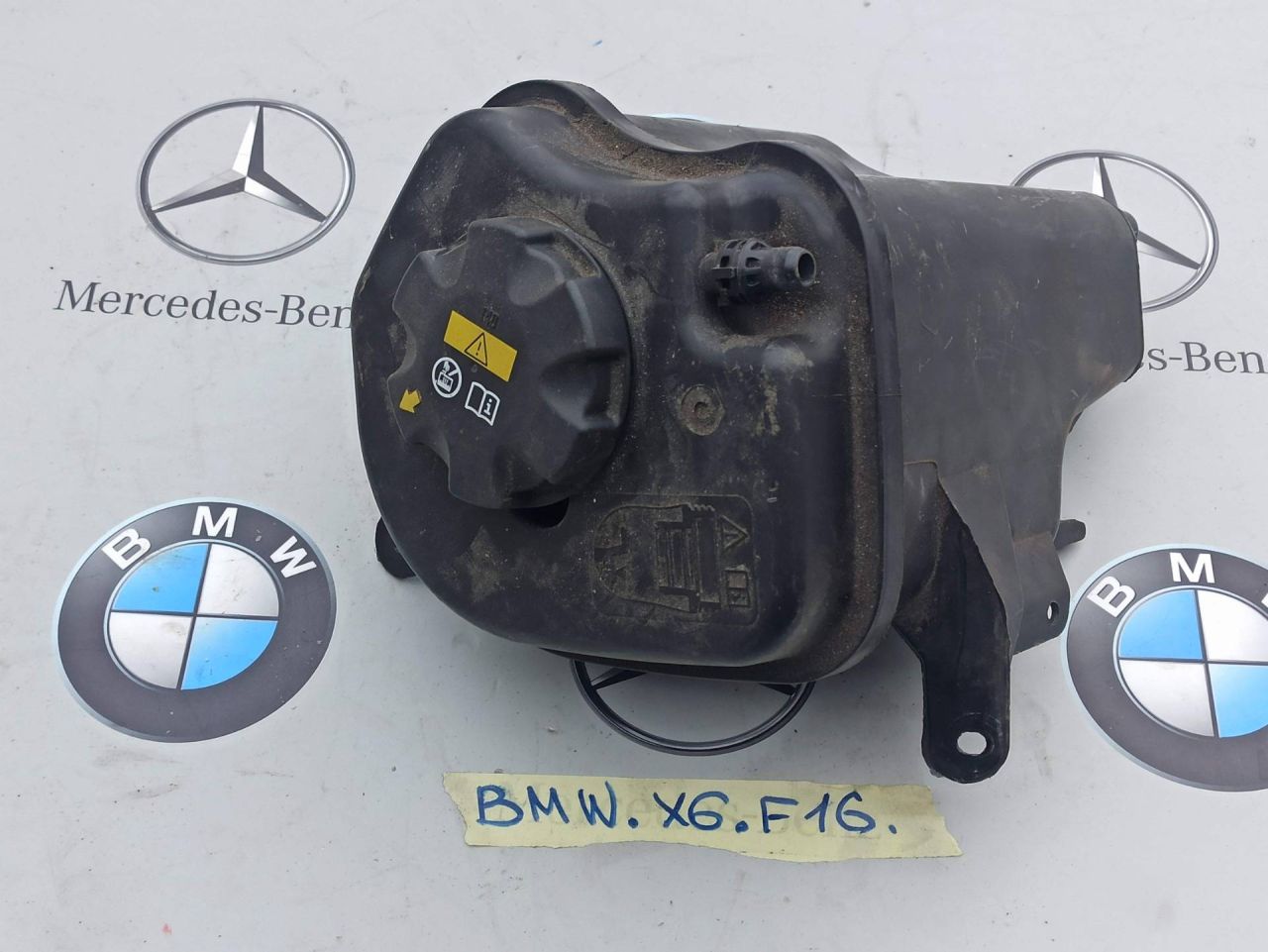 бачок расширительный BMW X6 F16 2016, 3.0 л., бензин, правый руль, 7647290 - фото №1