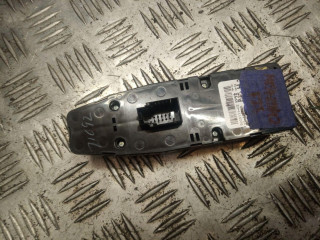 блок управления стеклоподъемниками BMW X3 F25 2013, 2.0 л., N47 D20 C, дизель, АКПП, черный, внедорожник 5 дв., 9208111