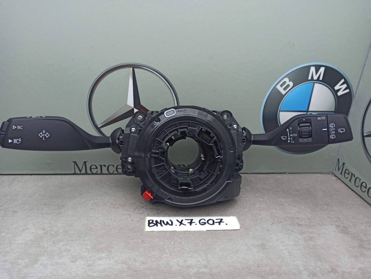 переключатель подрулевой (стрекоза) BMW 2023, 3.0 л., B58B30, бензин, 475, полный привод, 5A819E9 - фото №1