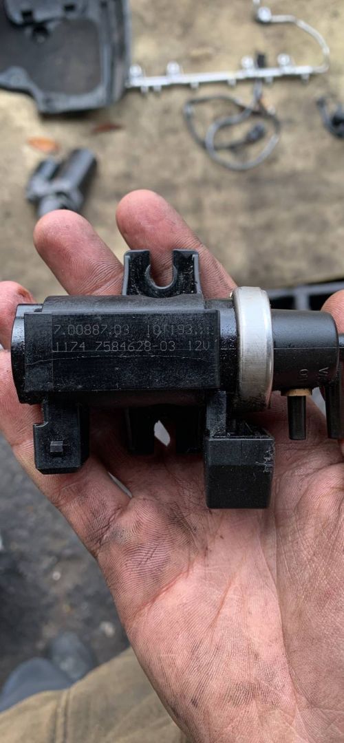 клапан управления турбиной (актуатор) BMW 2010, 3.5 л., бензин, 7584628 - фото №1