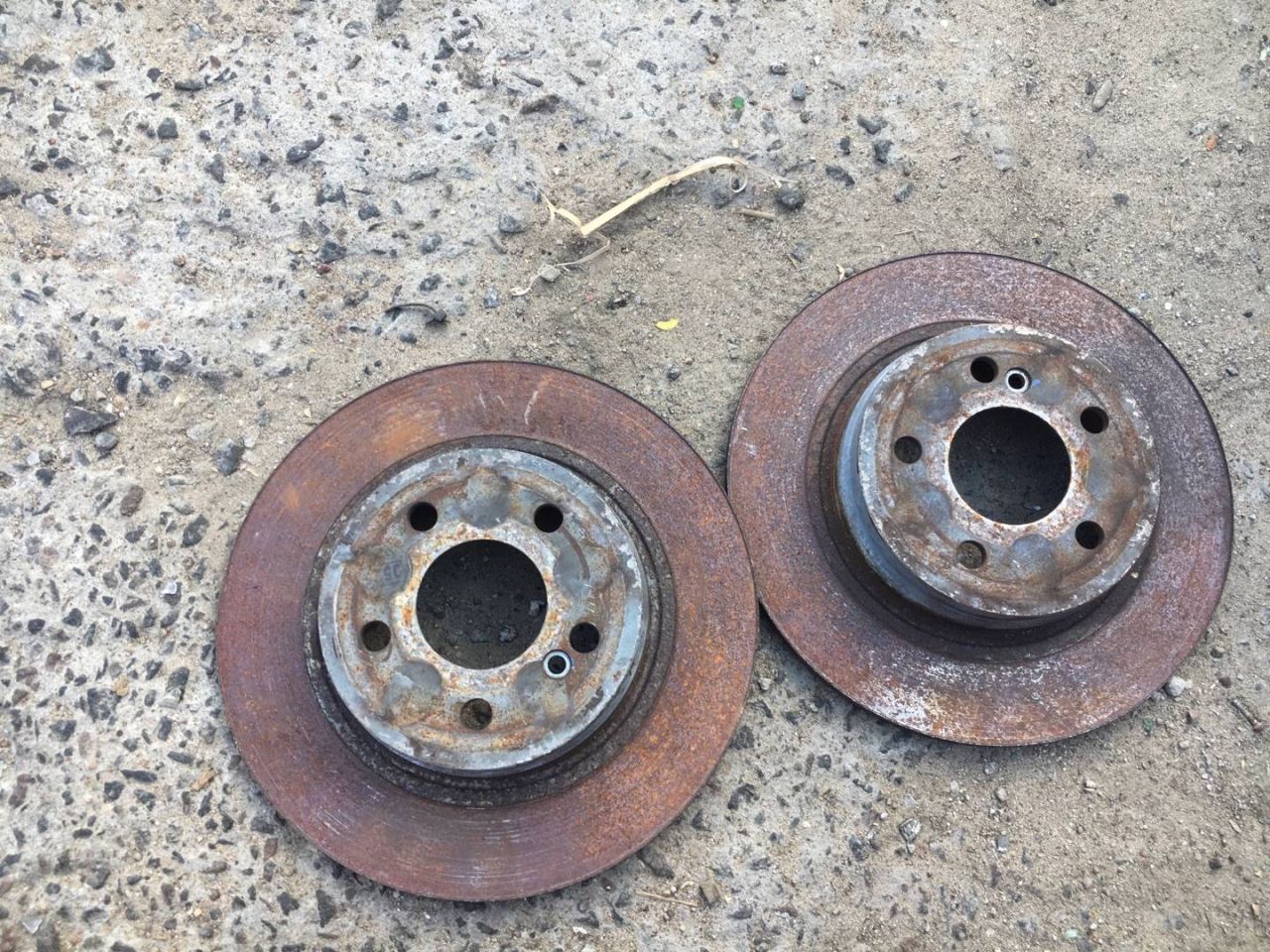 диски тормозные (комплект) Mercedes-Benz C-Класс W204/S204 2009, 3.0 л., M 272.948, бензин, A2044231412 - фото №1