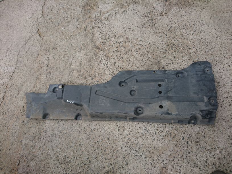 защита днища Mercedes-Benz GL-Класс X166 2014, 3.0 л., OM 642.826, дизель, АКПП, белый, внедорожник 5 дв., A1666808707 - фото №1