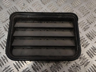 Наружная вентиляционная решетка Mercedes-Benz M-Класс W164 2007, 3.0 л., OM 642.940, дизель, 1648300042