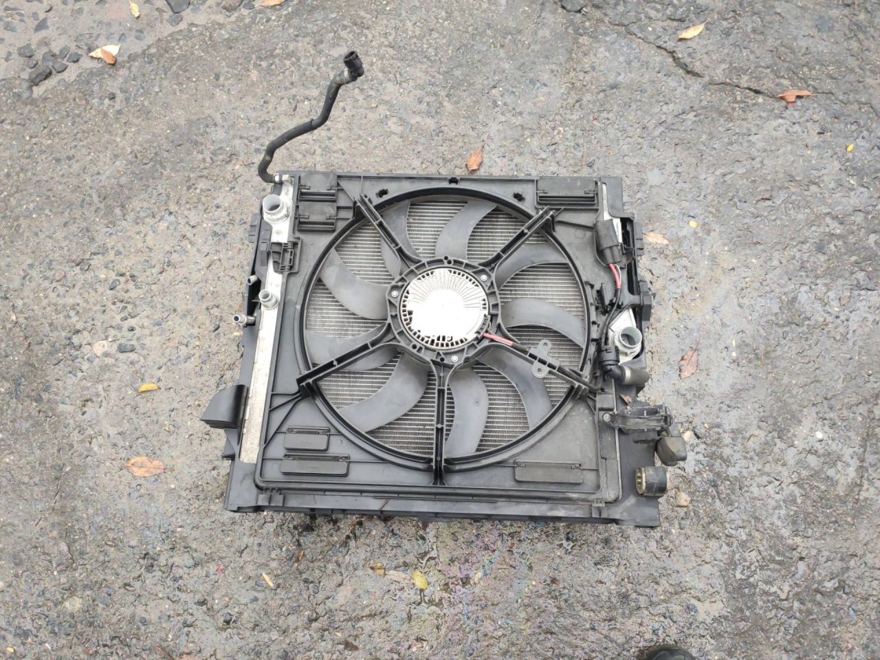 кассета радиаторов BMW X5 M E70 2010, 4.4 л., S63 B44 A, бензин, правый руль - фото №1