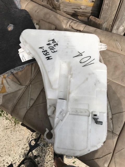 бачок омывателя BMW 2016, 2.0 л., B47 D20 A, дизель, АКПП, черный, седан, 7269663 - фото №1