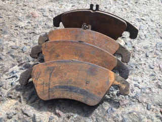 тормозные колодки Mercedes-Benz C-Класс W204/S204 2009, 3.0 л., M 272.948, бензин