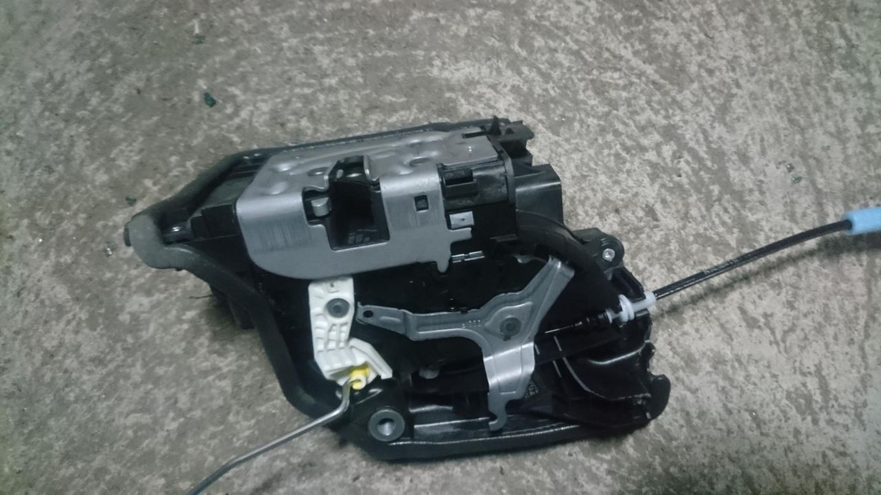 замок двери задней правой BMW X5 F15 2014, 3.0 л., N57 D30 A, дизель, АКПП, внедорожник 5 дв., 51227473160 - фото №1