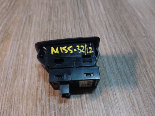 кнопка стеклоподъемника двери задней правой BMW X5 F15 2018, 3.0 л., N57 D30 C, дизель, АКПП, белый, внедорожник 5 дв., 9361936