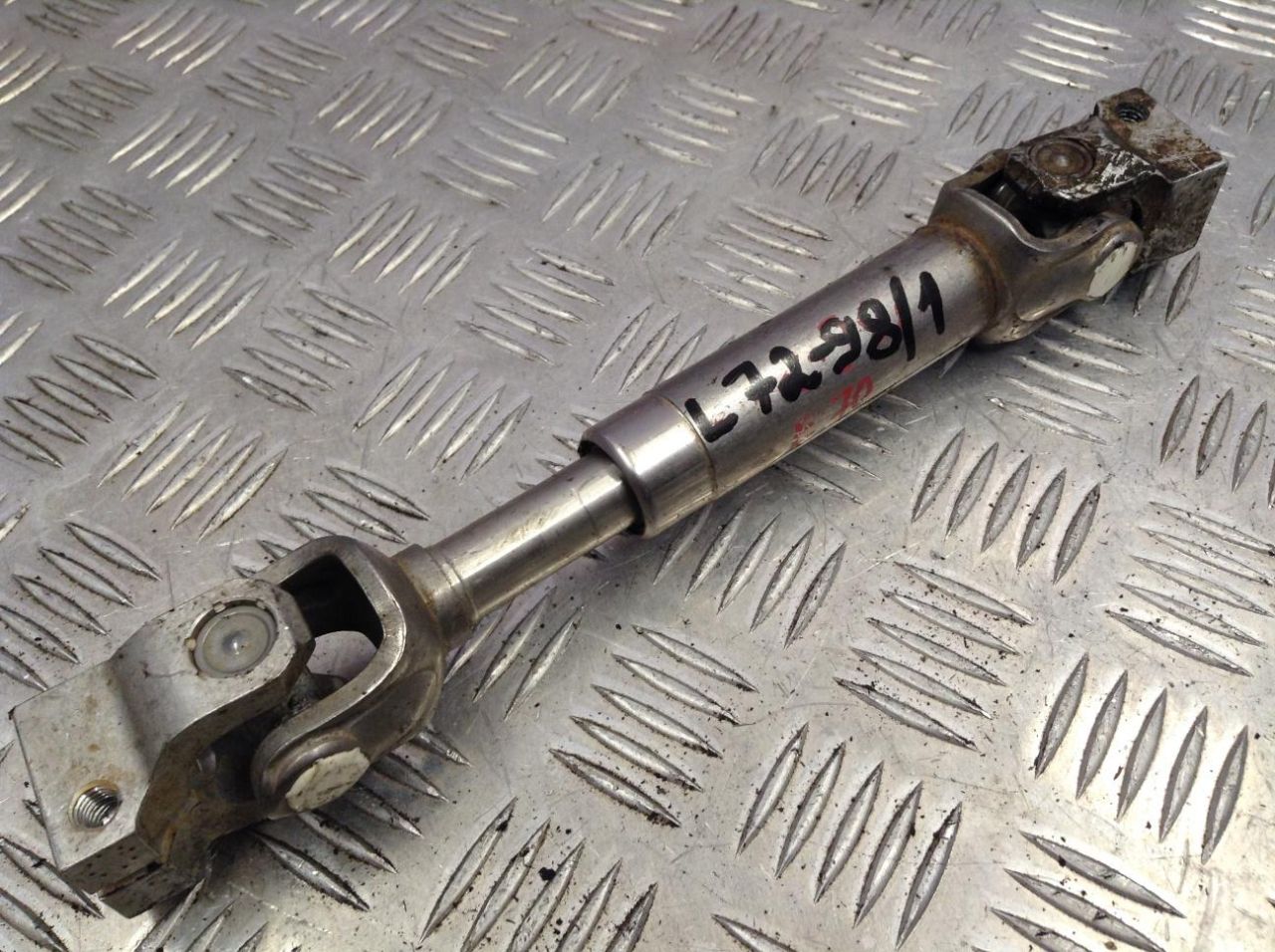 рулевой карданчик BMW X5 E70 2009, 3.0 л., дизель, АКПП, внедорожник 5 дв., 6776928 - фото №1