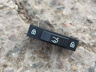 кнопка ручного тормоза (ручника) BMW 2012, 3.5 л., бензин, АКПП, седан, задний привод, 9253779