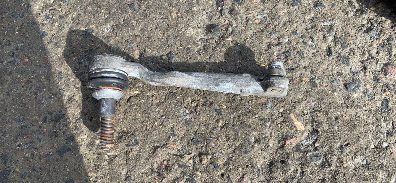 наконечник рулевой BMW 7 серия G11/G12 2017, 3.0 л., дизель - фото №1