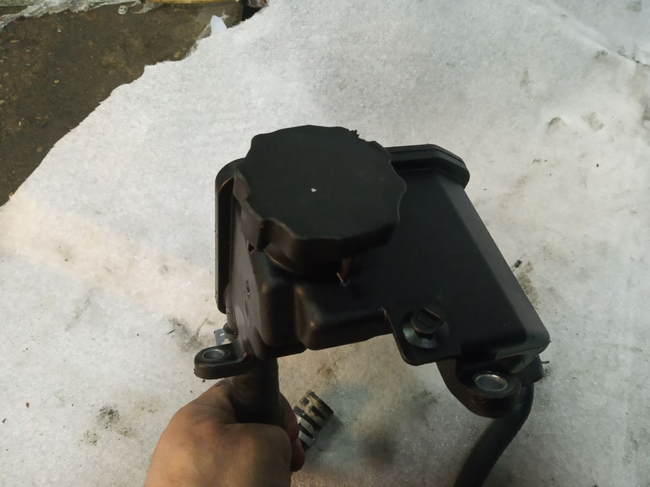 бачок гидроусилителя Mercedes-Benz M-Класс W164 2006, 3.0 л., OM 642.940, дизель, АКПП, внедорожник 5 дв., 0004802283 - фото №1