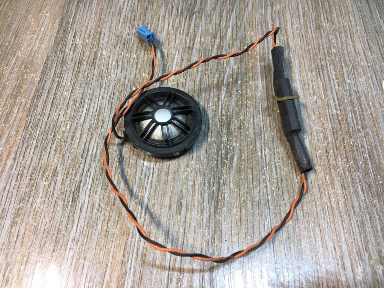 динамик высокочастотный (пищалка) BMW X5 F15 2014, 3.0 л., N57 D30 A, дизель, АКПП, внедорожник 5 дв., 9277836 - фото №1