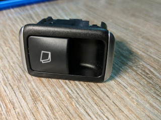 кнопка стеклоподъемника двери задней левой Mercedes-Benz GL-Класс X166 2014, 3.0 л., OM 642.826, дизель, АКПП, белый, внедорожник 5 дв., 1668200210, A1668200210