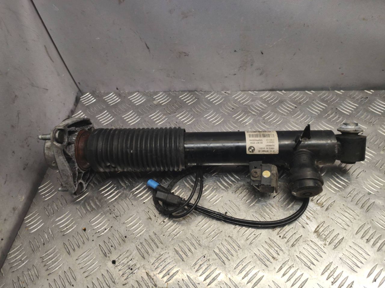 амортизатор задний левый BMW X5 F15 2016, 4.0 л., дизель, 6875087 - фото №1