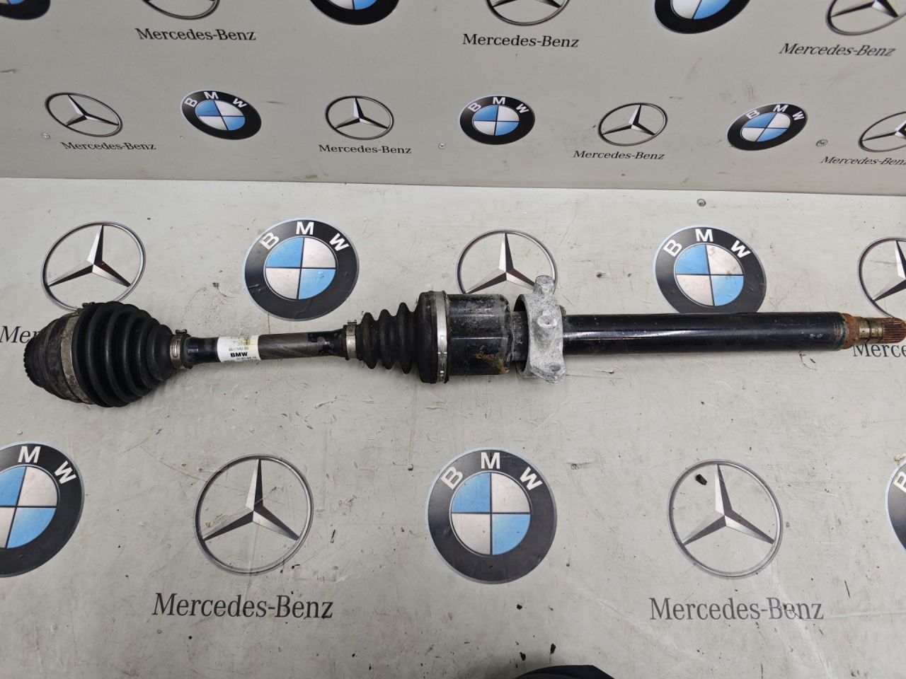 полуось передняя правая (приводной вал, ШРУС) BMW 2 серия Active Tourer F45 2015, 2.0 л., бензин, 8611942 - фото №1