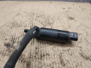 насос (моторчик) омывателя фар BMW 7 серия E65/E66/E67 [рестайлинг] 2007, 4.8 л., N62 B48 B, бензин, черный, 6937097