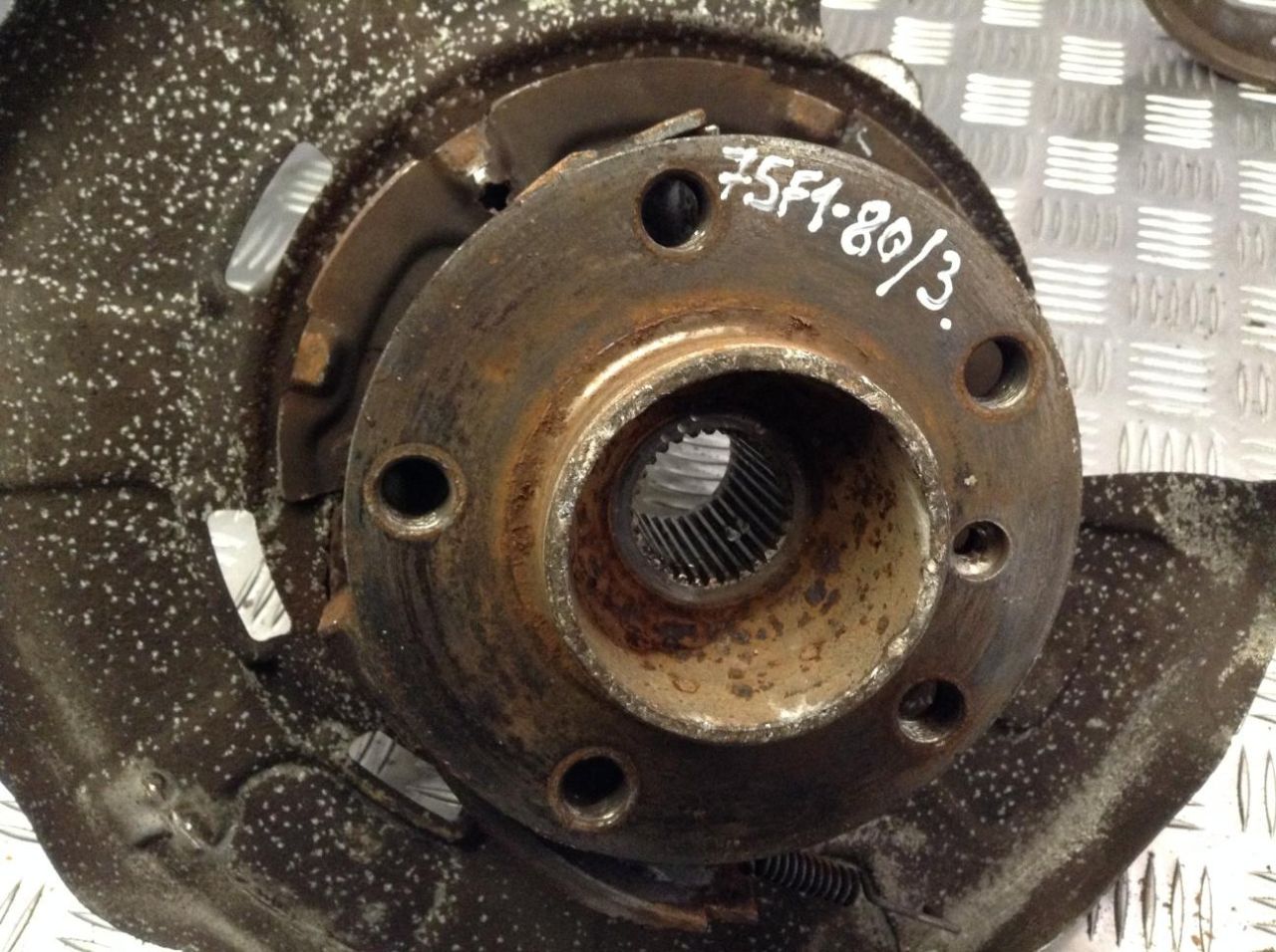 ступица задняя левая BMW X5 E70 2008, 3.0 л., N52 B30 AF, бензин, АКПП, внедорожник 5 дв. - фото №1