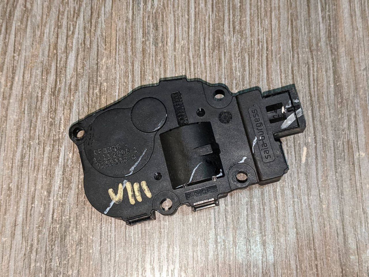 моторчик заслонки печки BMW X5 E70 2009, 4.8 л., N62 B48 A, бензин, АКПП, внедорожник 5 дв., 6956706, 929888G, EFB336 - фото №1