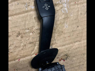 переключатель поворотов BMW 7 серия E38 1998, 8352172