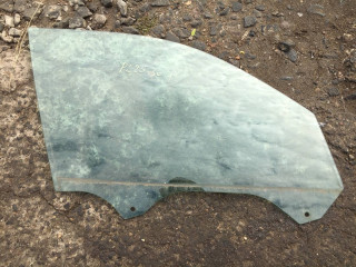 стекло двери передней правой BMW X5 E53 [рестайлинг] 2005, 3.0 л., дизель, АКПП, внедорожник 5 дв.