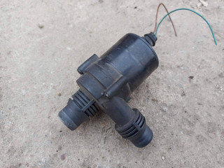 насос антифриза дополнительный BMW 7 серия E65/E66/E67 [рестайлинг] 2006, белый