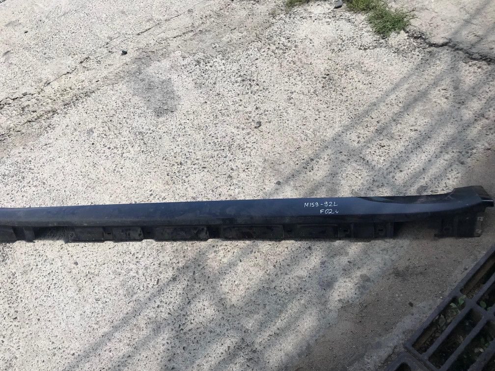 накладка на порог BMW 7 серия F01/F02 2010, 4.4 л., N63 B44 A, бензин, АКПП, черный, седан, 7185043 - фото №1