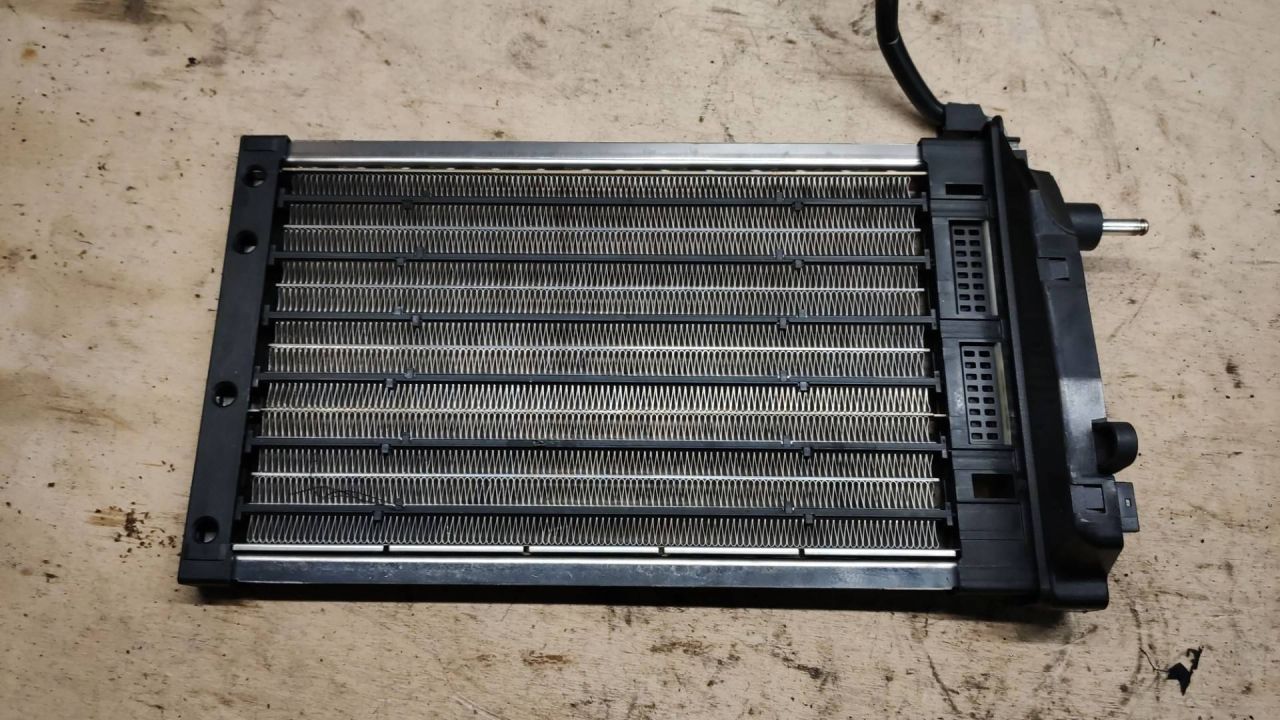 электрический радиатор отопителя (тэн) BMW X5 E70 2007, 3.0 л., дизель, АКПП, 6968178 - фото №1