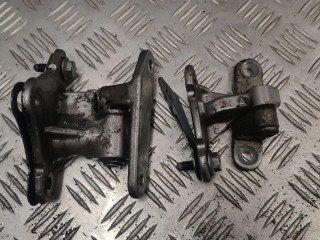 петля двери Mercedes-Benz M-Класс W164 2007, 3.0 л., OM 642.940, дизель