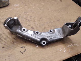 кронштейн гидроусилителя Mercedes-Benz C-Класс W203/S203/CL203 2002, 2.0 л., дизель, A1110940241