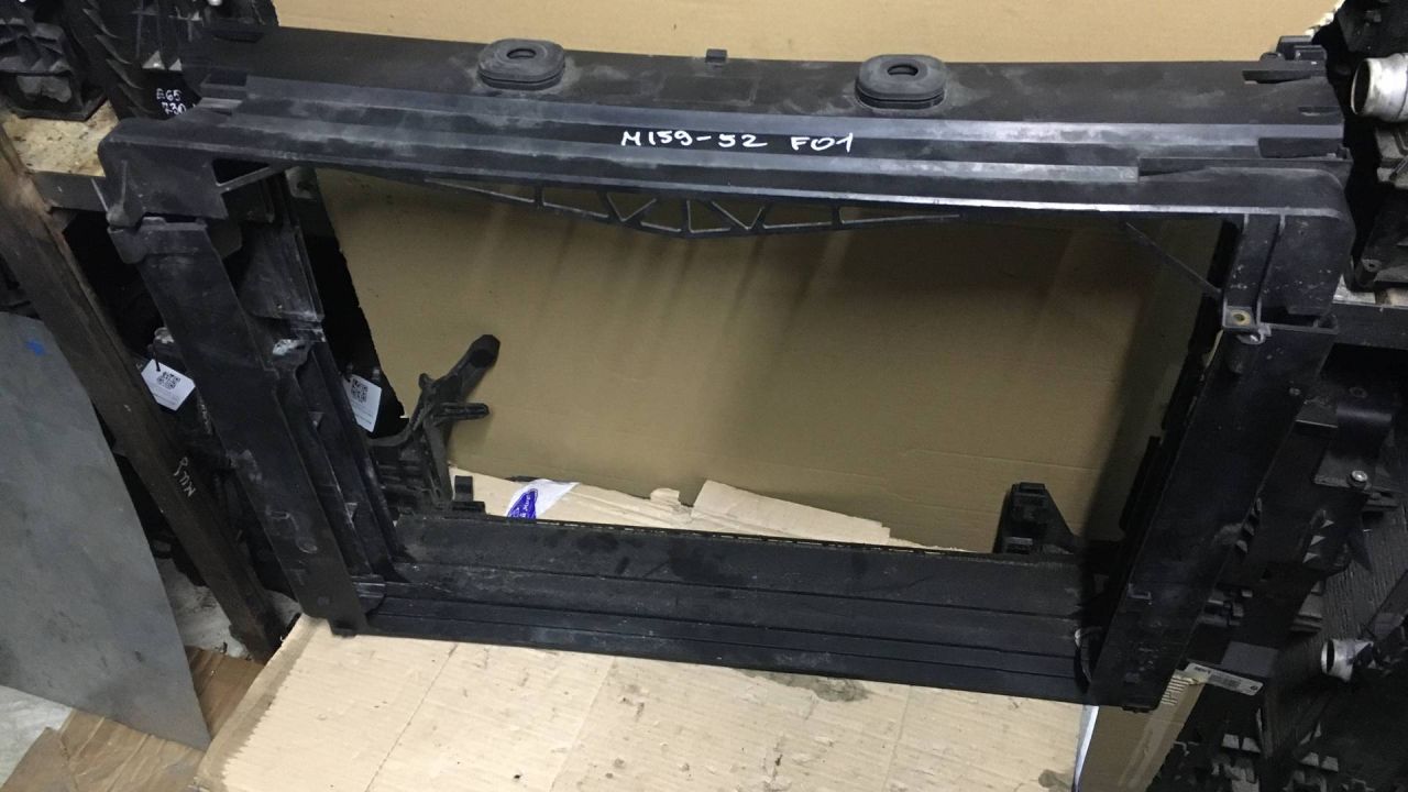 кассета радиаторов BMW 7 серия F01/F02 2010, 4.4 л., N63 B44 A, бензин, АКПП, черный, седан - фото №1